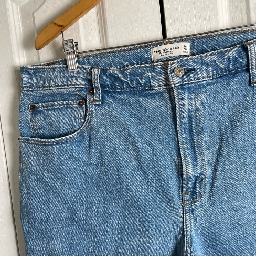 Abercrombie & Fitch Curve Love 90s Straight Ultra High Rise Jeans Womens 18 Blue - Picture 3 of 12